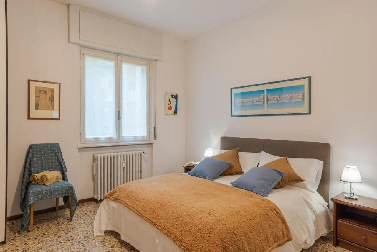 Lovely & Quiet Apartment - With Balcony & Parking Como